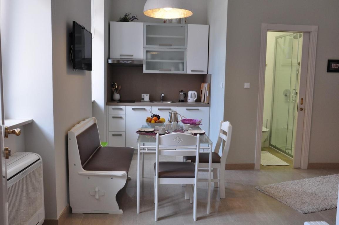 Apartmani Marion 茨里克韦尼察 外观 照片